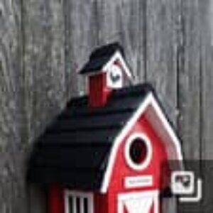 Barn birdhouse